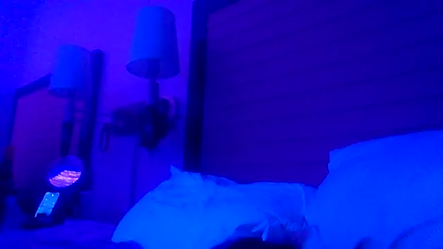 Snapshot of urgoodtime chatting on 04-30-26, 11:05 urgoodtime online show from 04-30-26, 11:05