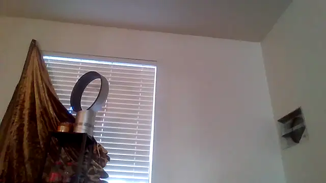 Snapshot of urgoodtime chatting on 05-13-26, 04:26 urgoodtime online show from 05-13-26, 04:26