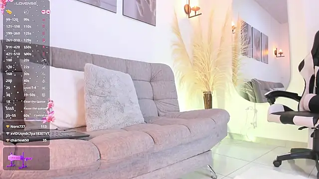 Snapshot of Danna_adams01 chatting on 03-23-25, 08:26 Danna adams01 online show from 03-23-25, 08:26