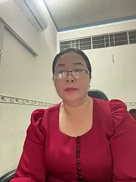 Snapshot of NDith chatting on 03-17-25, 02:12 NDith online show from 03-17-25, 02:12