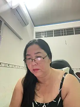 Snapshot of NDith chatting on 03-17-25, 08:19 NDith online show from 03-17-25, 08:19