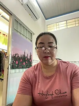 Snapshot of NDith chatting on 03-20-25, 09:15 NDith online show from 03-20-25, 09:15