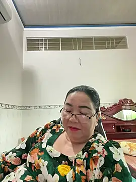 Snapshot of NDith chatting on 03-21-25, 09:45 NDith online show from 03-21-25, 09:45