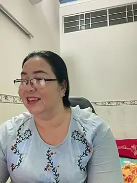 Snapshot of NDith chatting on 03-21-25, 02:29 NDith online show from 03-21-25, 02:29