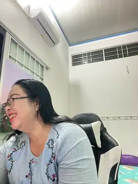 Snapshot of NDith chatting on 03-21-25, 09:34 NDith online show from 03-21-25, 09:34