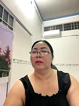 Snapshot of NDith chatting on 09-17-25, 11:56 NDith online show from 09-17-25, 11:56