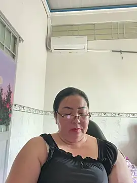 Snapshot of NDith chatting on 09-20-25, 02:12 NDith online show from 09-20-25, 02:12