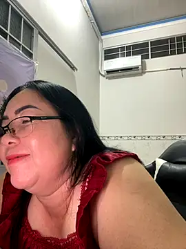 Snapshot of NDith chatting on 09-21-25, 01:24 NDith online show from 09-21-25, 01:24