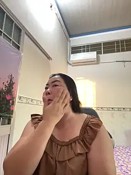 Snapshot of NDith chatting on 10-01-25, 11:00 NDith online show from 10-01-25, 11:00