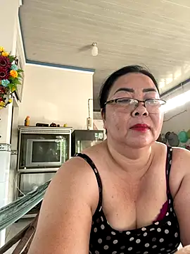 Snapshot of NDith chatting on 10-11-25, 12:10 NDith online show from 10-11-25, 12:10