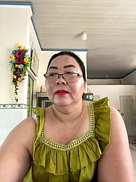 Snapshot of NDith chatting on 10-18-25, 01:30 NDith online show from 10-18-25, 01:30