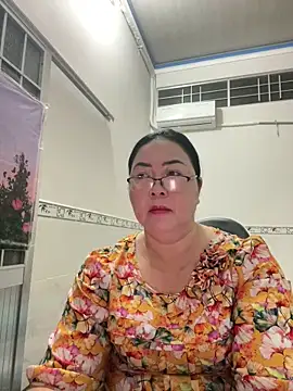 Snapshot of NDith chatting on 10-20-25, 09:59 NDith online show from 10-20-25, 09:59