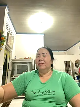 Snapshot of NDith chatting on 10-22-25, 10:26 NDith online show from 10-22-25, 10:26