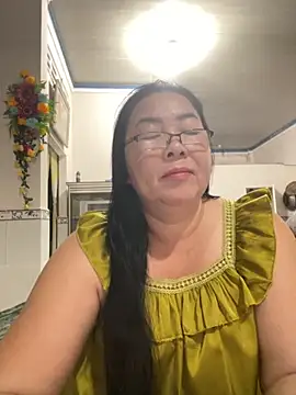 Snapshot of NDith chatting on 11-03-25, 11:44 NDith online show from 11-03-25, 11:44