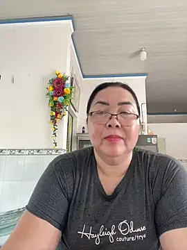 Snapshot of NDith chatting on 11-11-25, 02:00 NDith online show from 11-11-25, 02:00