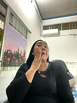 Snapshot of NDith chatting on 11-13-25, 08:57 NDith online show from 11-13-25, 08:57