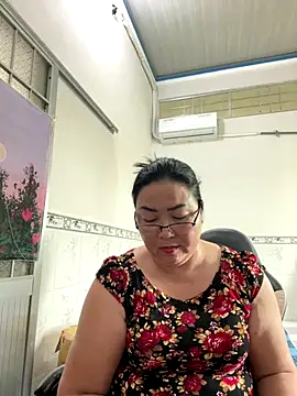 Snapshot of NDith chatting on 11-22-25, 04:33 NDith online show from 11-22-25, 04:33