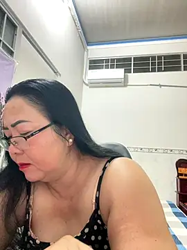 Snapshot of NDith chatting on 11-22-25, 09:47 NDith online show from 11-22-25, 09:47