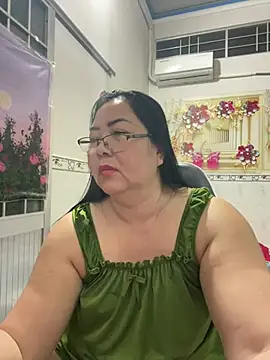 Snapshot of NDith chatting on 06-18-26, 09:41 NDith online show from 06-18-26, 09:41
