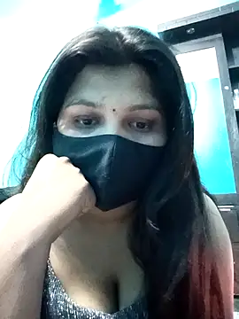 Snapshot of Priya-89 chatting on 12-18-24, 07:04 Priya-89 online show from 12-18-24, 07:04