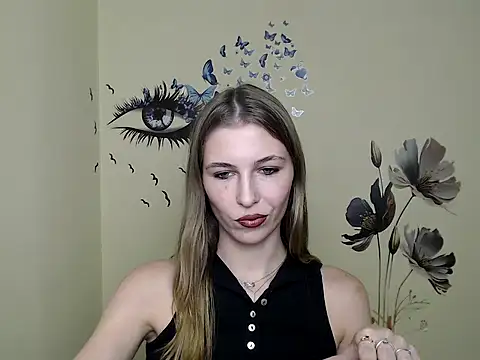Snapshot of StrangerGi chatting on 12-05-24, 04:01 StrangerGi online show from 12-05-24, 04:01