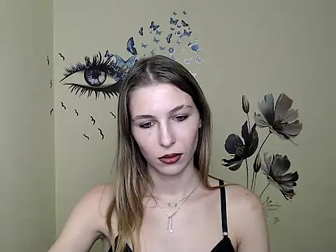 Snapshot of StrangerGi chatting on 12-10-24, 04:06 StrangerGi online show from 12-10-24, 04:06