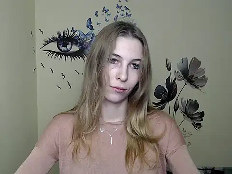 Snapshot of StrangerGi chatting on 12-11-24, 01:06 StrangerGi online show from 12-11-24, 01:06