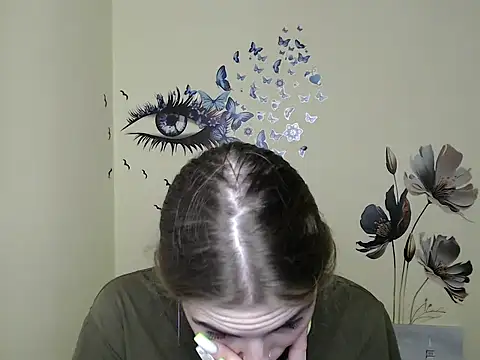Snapshot of StrangerGi chatting on 12-19-24, 01:07 StrangerGi online show from 12-19-24, 01:07