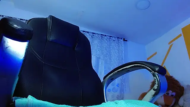 Matthew Boy  online show from 12-19-24, 10:24