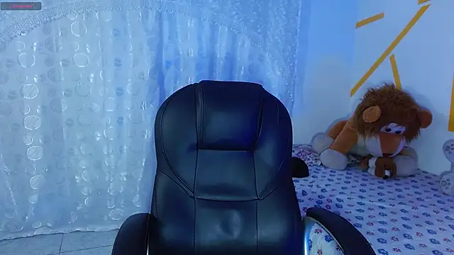 Matthew Boy  online show from 12-30-24, 04:42