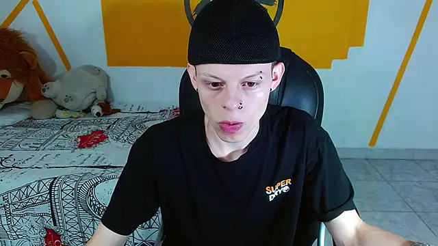 Matthew Boy  online show from 01-21-25, 04:37