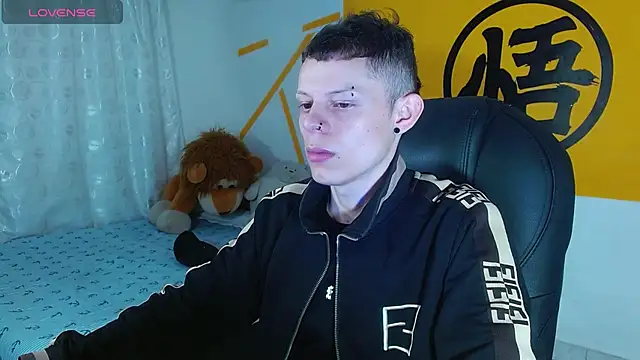 Matthew Boy  online show from 02-17-25, 01:32