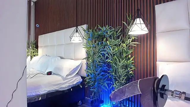 CailynBrowm online show from 11-15-25, 04:21