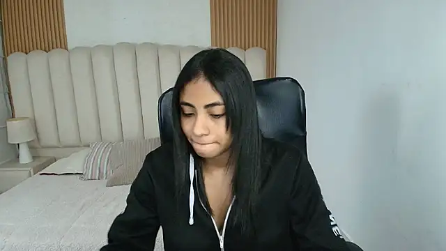 shaneelle online show from 03-25-26, 03:12