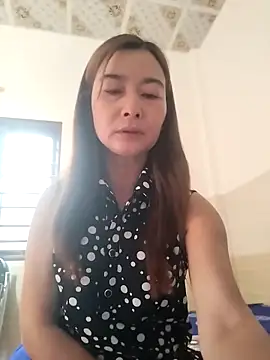 Sexy-ladyboobs20 online show from 03-06-25, 01:27