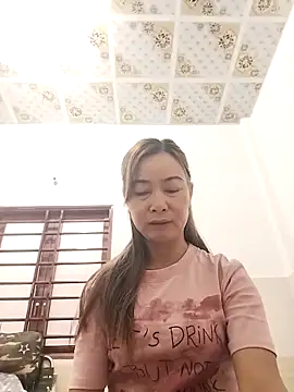 Sexy-ladyboobs20 online show from 03-13-25, 12:37