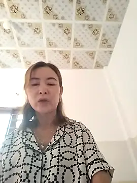 Sexy-ladyboobs20 online show from 10-04-25, 01:03