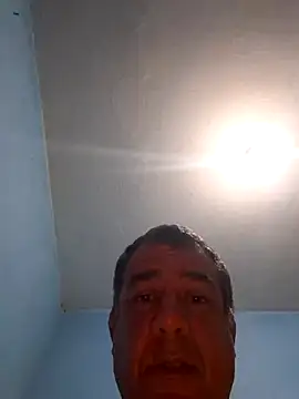Carlossantos07 online show from 04-06-26, 09:43