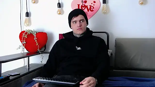 CarterCole online show from 02-14-25, 07:49