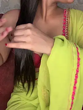 Snapshot of sexy_shivi chatting on 09-28-25, 08:47 sexy shivi online show from 09-28-25, 08:47