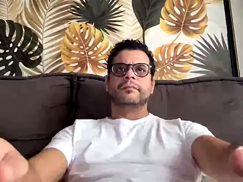 Snapshot of HornyBeachBoyBR chatting on 05-30-26, 07:22 HornyBeachBoyBR online show from 05-30-26, 07:22