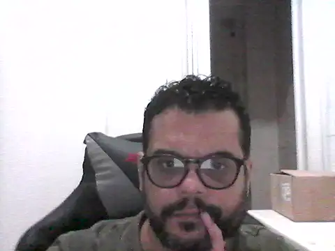 Snapshot of HornyBeachBoyBR chatting on 07-03-26, 07:20 HornyBeachBoyBR online show from 07-03-26, 07:20