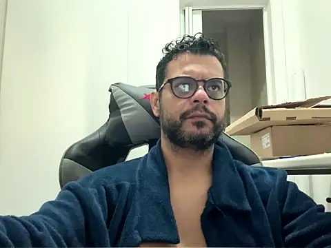 Snapshot of HornyBeachBoyBR chatting on 07-09-26, 07:51 HornyBeachBoyBR online show from 07-09-26, 07:51