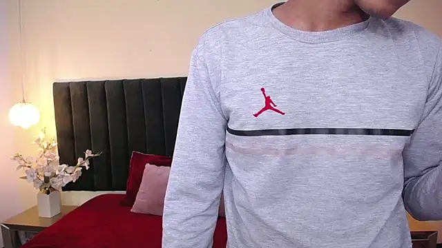 Snapshot of soft_attraction chatting on 11-06-25, 07:59 soft attraction online show from 11-06-25, 07:59