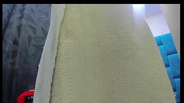 Snapshot of dirtygirl_hot chatting on 10-30-25, 05:13 dirtygirl hot online show from 10-30-25, 05:13