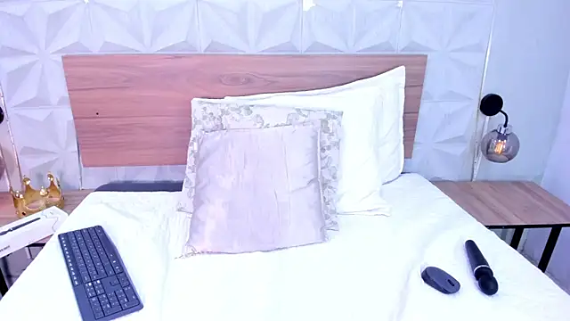 Stacey white  online show from 05-16-26, 08:07