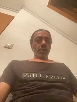 Snapshot of devran77 chatting on 11-01-25, 03:30 devran77 online show from 11-01-25, 03:30