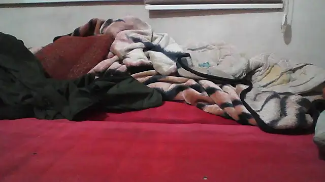 Snapshot of ekimeskim1 chatting on 01-14-26, 06:35 ekimeskim1 online show from 01-14-26, 06:35