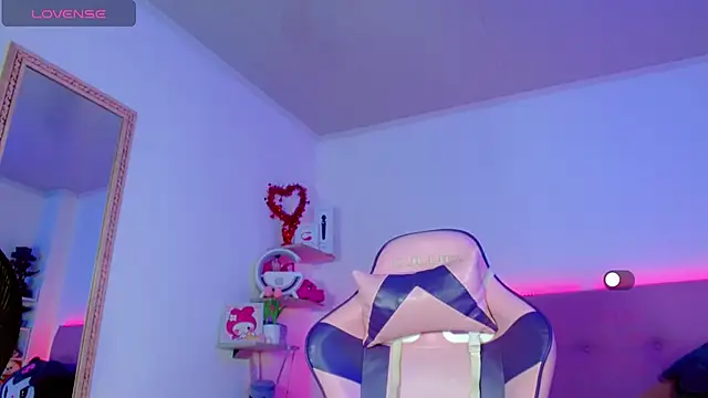 Snapshot of Kylie_brokee chatting on 03-06-25, 12:10 Kylie brokee online show from 03-06-25, 12:10