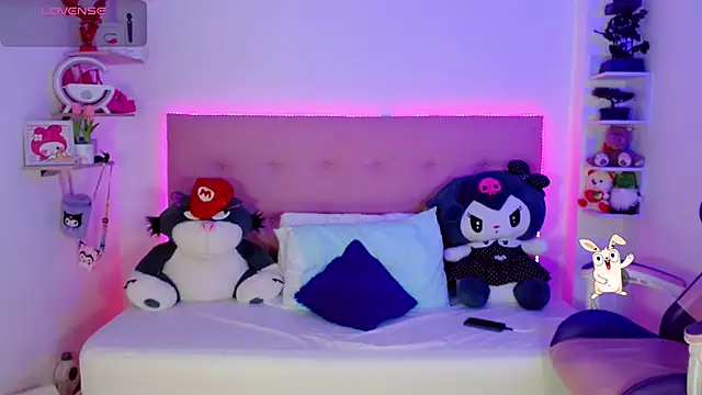 Snapshot of Kylie_brokee chatting on 03-08-25, 09:08 Kylie brokee online show from 03-08-25, 09:08